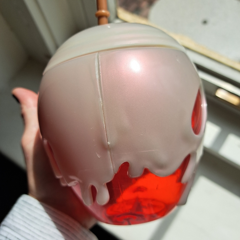 Disney Snow White Poison Apple Cup - Glows In The Dark! - Picture 10 of 10